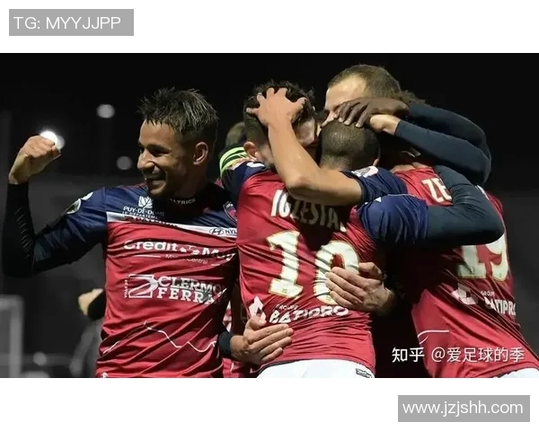 佩斯卡拉主场迎战莱切双方争夺意甲宝贵积分的激烈对决