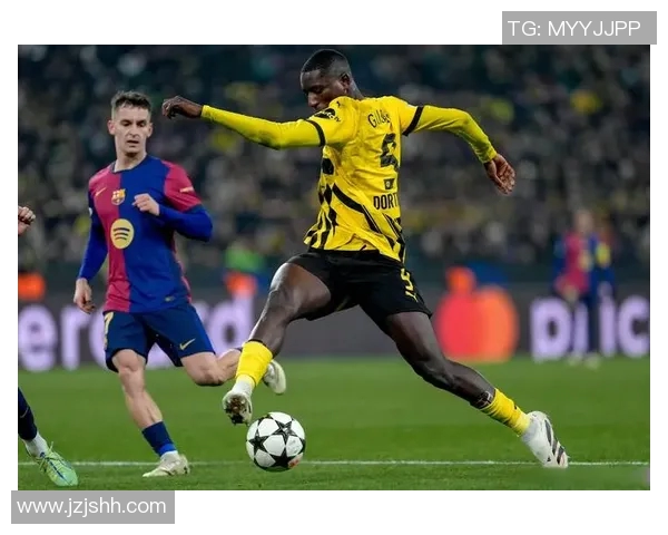 多特蒙德球迷引发骚乱欧冠客场禁赛三场并罚款五十万欧元 多特蒙德球迷引发骚乱欧冠客场禁赛三场并罚款五十万欧元