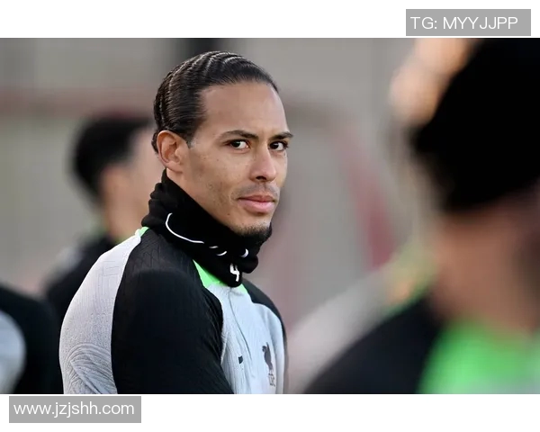 范戴克的足球之路：从默默无闻到世界顶级后卫的传奇故事