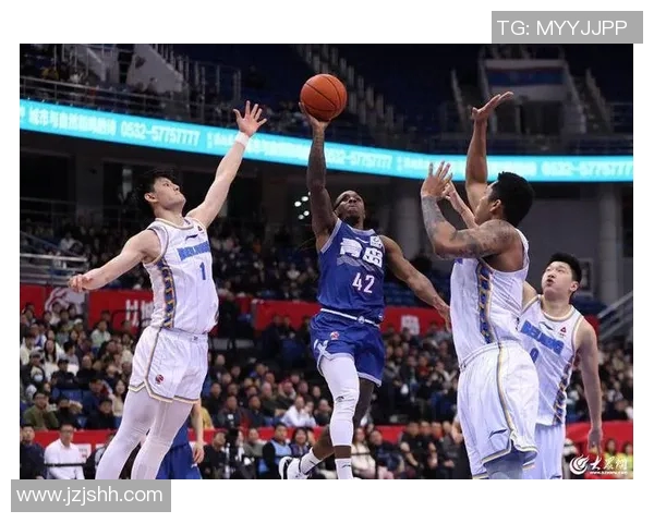 常规赛精彩对决新疆队迎战深圳队争夺季后赛席位