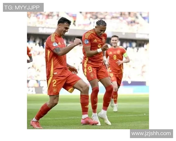 意大利U21青年队迎战波兰U21球队争夺欧洲足球锦标赛资格