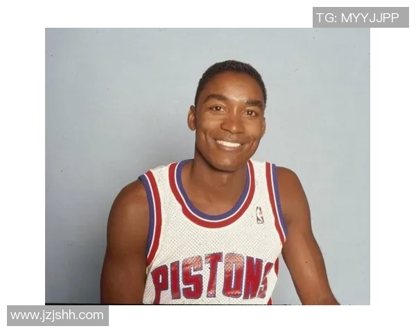 方硕在篮球赛场上的崛起与挑战：从新星到领军人物的成长历程分析