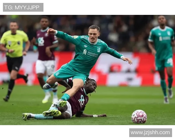 欧冠杯激战罗马对决利物浦巅峰对决谁能笑到最后